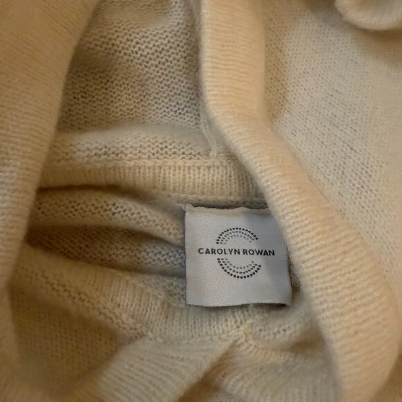 100% Cashmere White Logo Hoodie - Picture 4 of 5